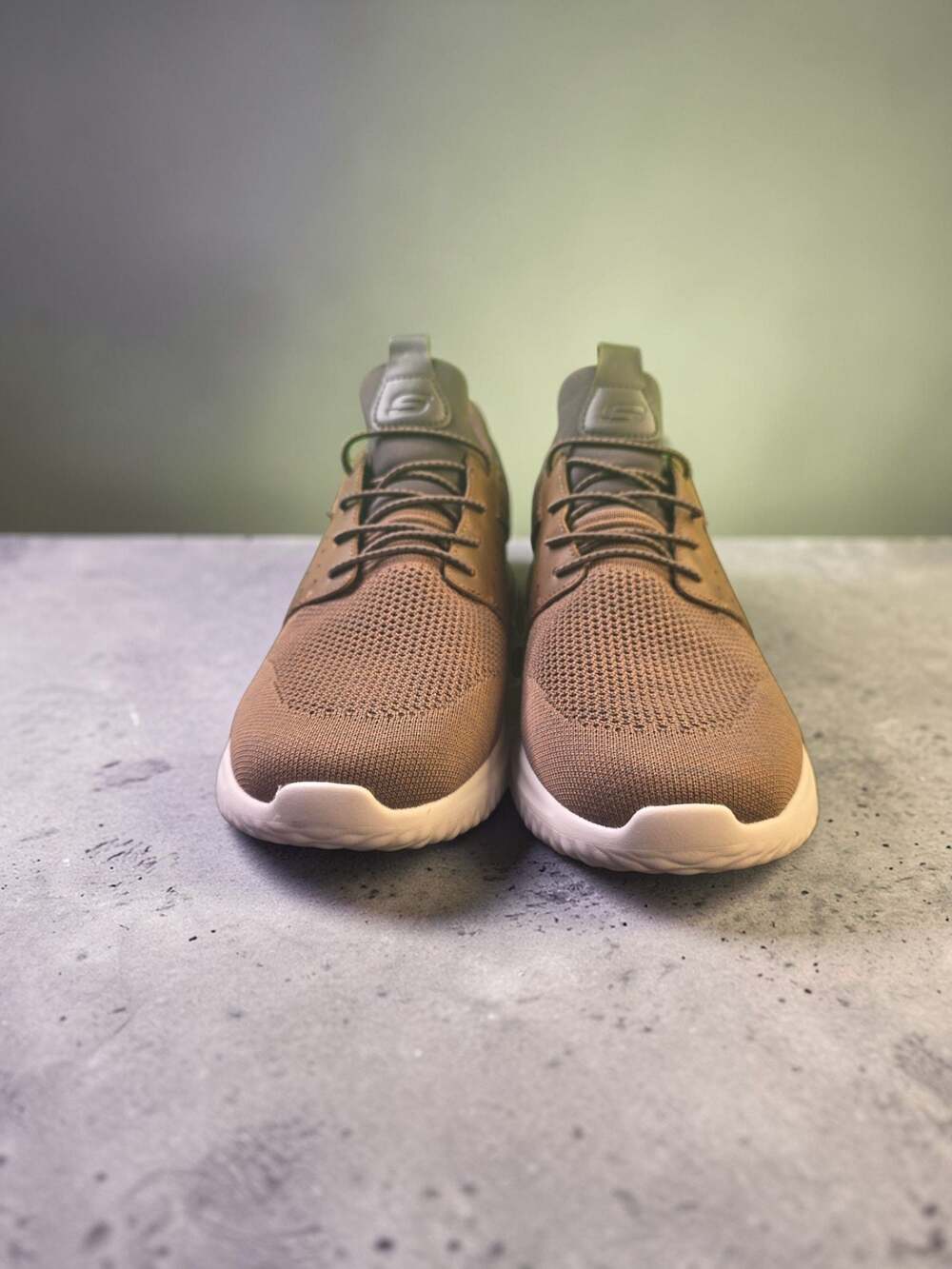 Skechers - Picture 3 of 13
